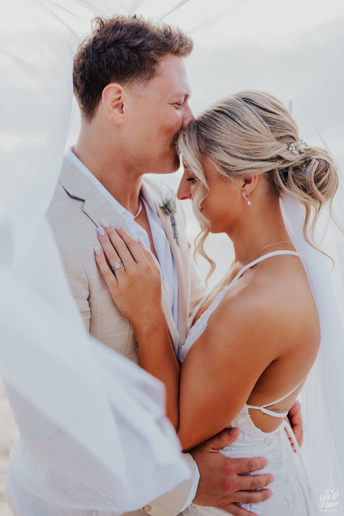 Bridal Spray Tanning: Perfecting Your Wedding Day Glow